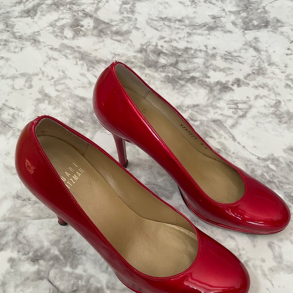 Stuart Weitzman Platswoon Red Patent Leather Pumps - Picture 11 of 11